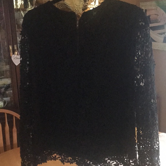 Black dresstop with all over lace - Picture 3 of 3